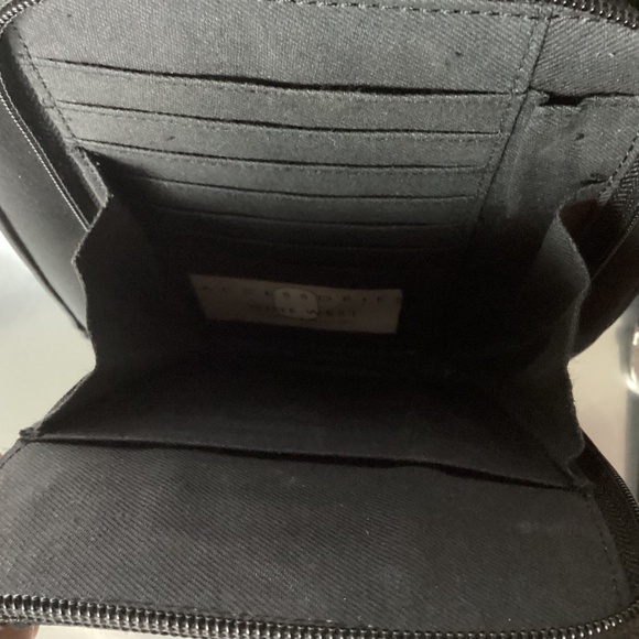 $15 Nine West Nylon Crossbody Handbag. Lowest SALE Price - Picture 7 of 8